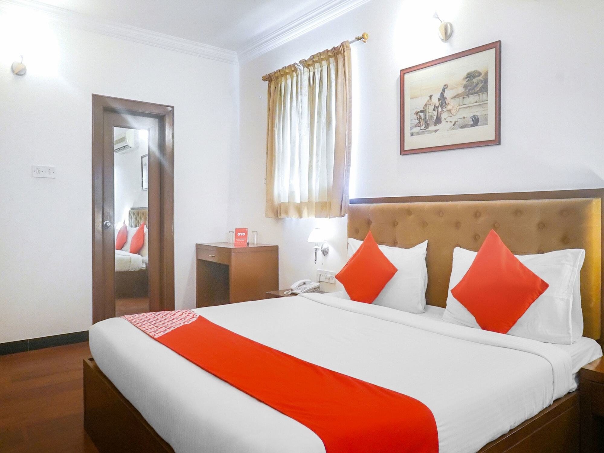 Oyo 5630 Beverly Hills 3* Pune